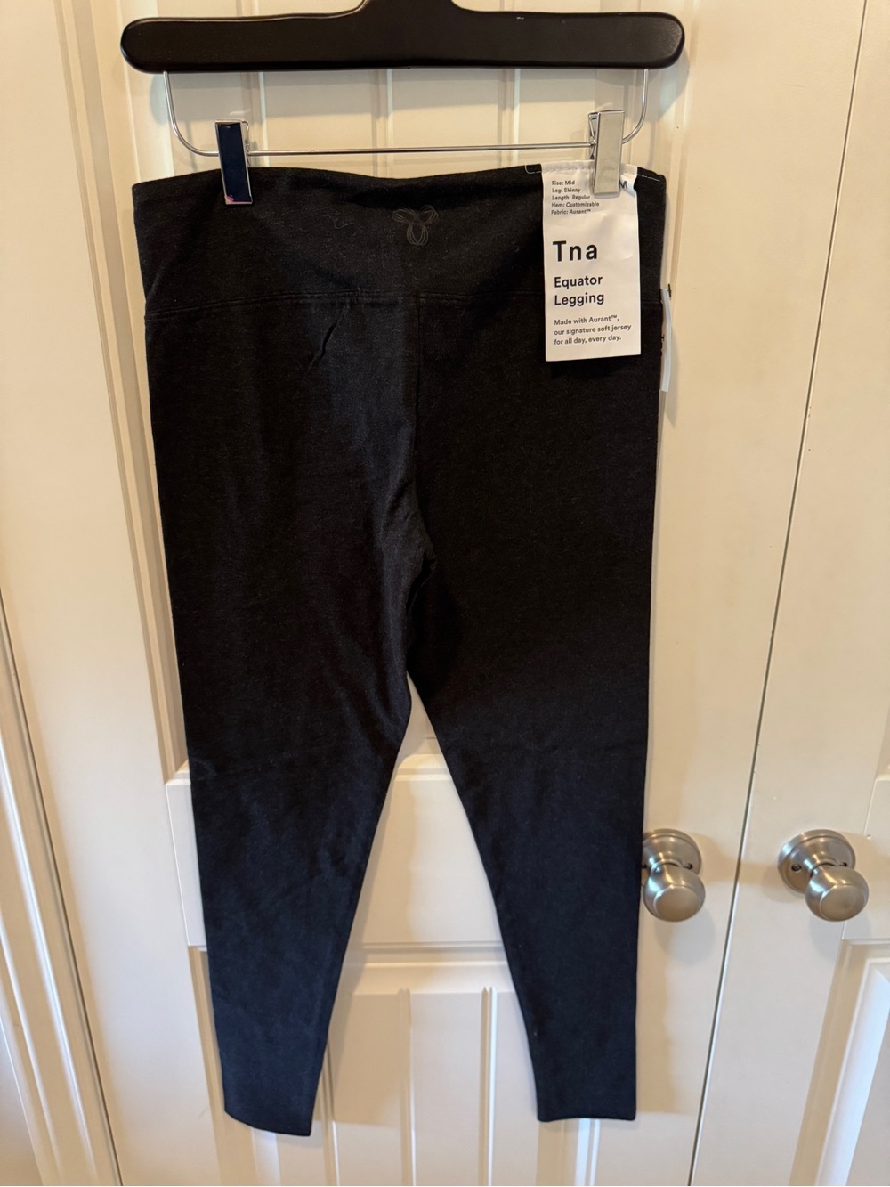 TNA Black Equator Leggings